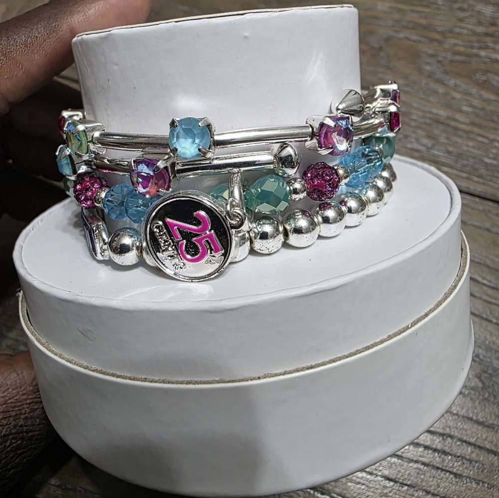 Bomb Party Multicolor Charm Bracelet Set - Picture 3 of 4